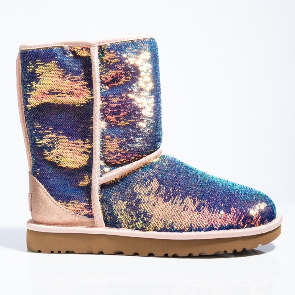 NWB UGG Cosmo Short sz 8